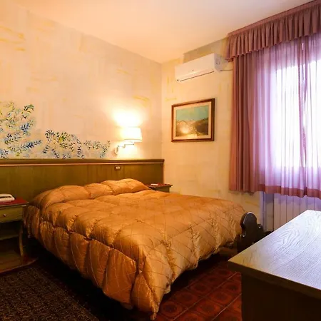 Hotel Ristorante La Nuova Fattoria 3*