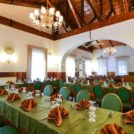 Hotel Ristorante La Nuova Fattoria 3*